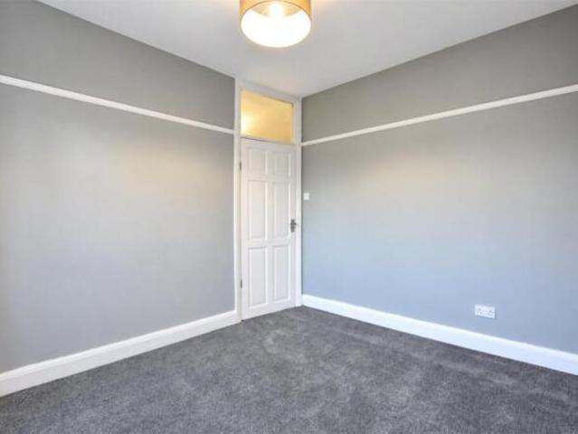 Cottage for rent in Cat Hill, England