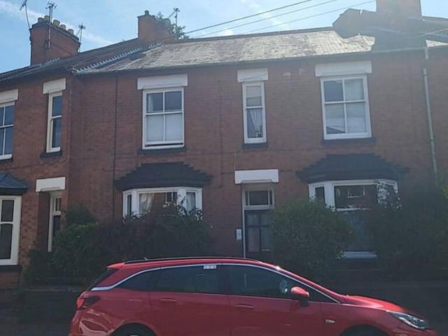 Terraced House for rent in Leicester