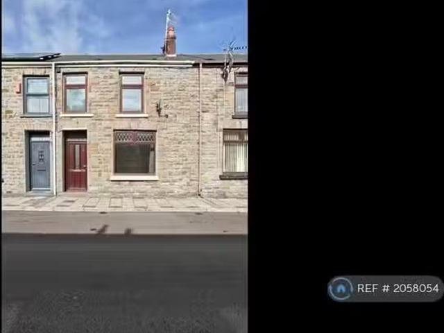 House for rent in Cwmparc, Wales