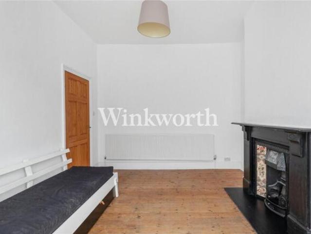 Cottage for rent in Cat Hill