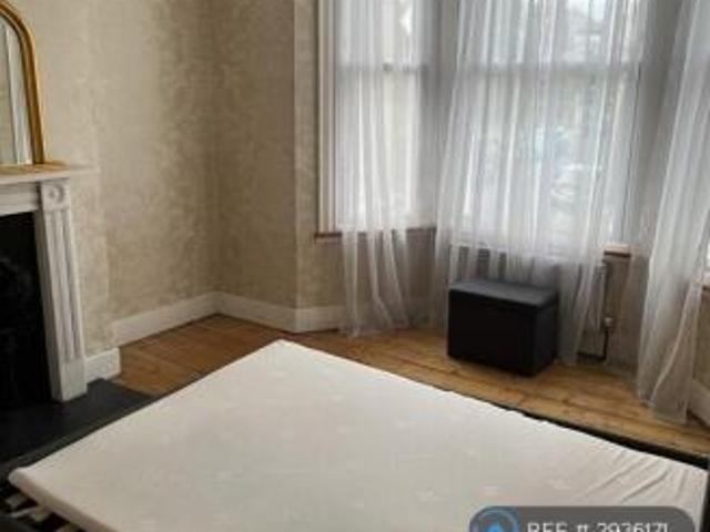 Cottage for rent in Cat Hill