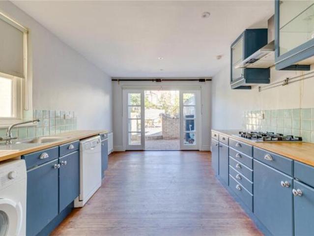 Cottage for rent in Cat Hill