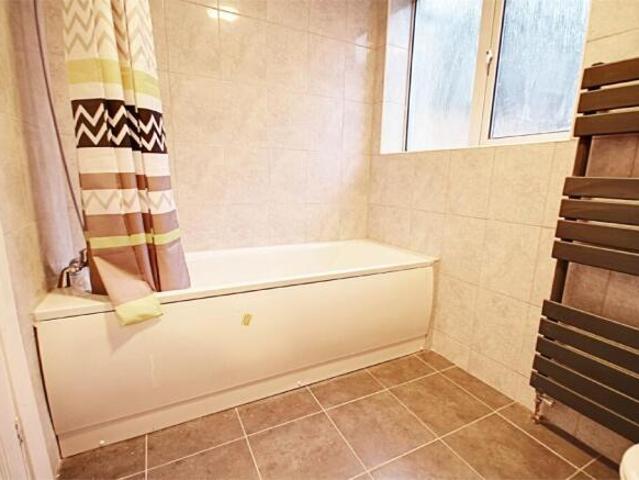 Cottage for rent in London Borough of Enfield, Greater London