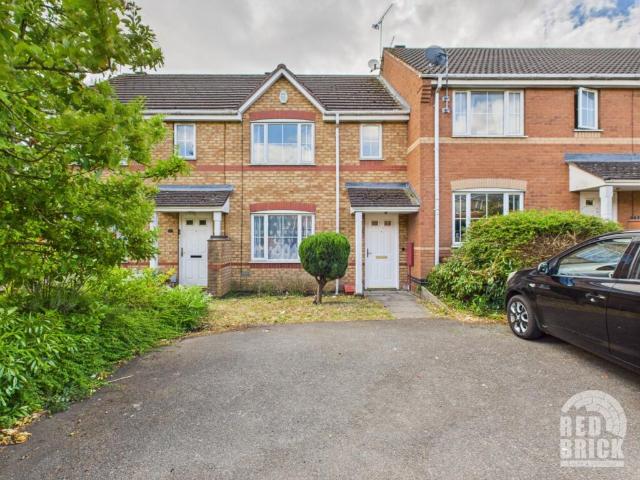 Terraced House for rent in Coventry