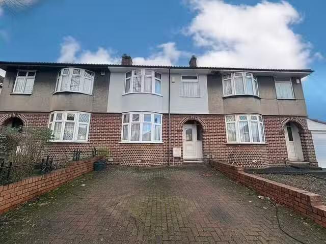 House for rent in Little Stanmore, Greater London