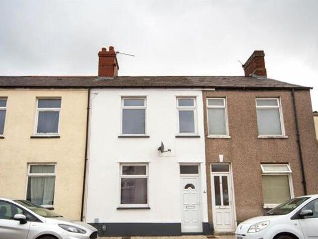 House for rent in Lyons, Greater London