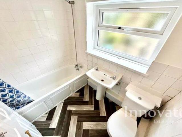 Cottage for rent in Old Heath, West Midlands