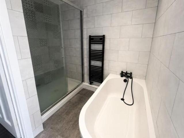 Cottage for rent in Slyfield, Westborough