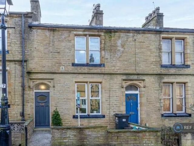 House for rent in Akroydon, Halifax