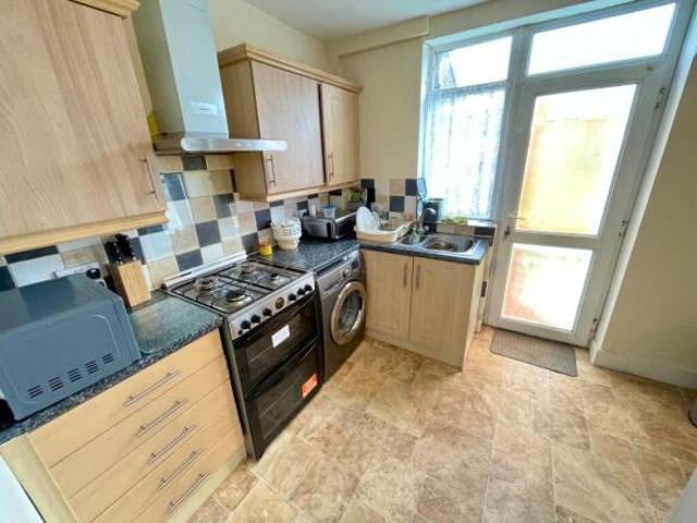 Cottage for rent in Luton