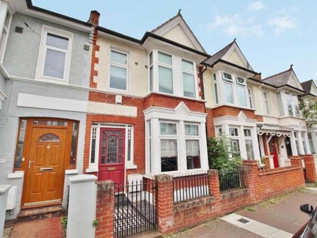 Cottage for rent in Isleworth, Greater London
