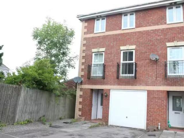 House for rent in Falcon Lodge, Wales