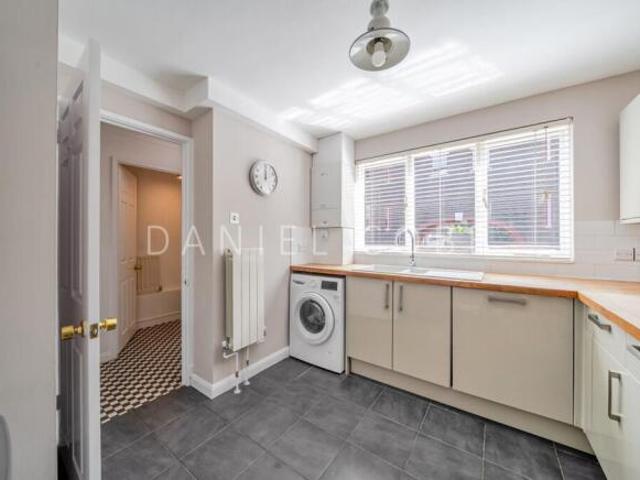 Cottage for rent in Cat Hill