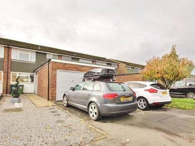 House for rent in Surrey