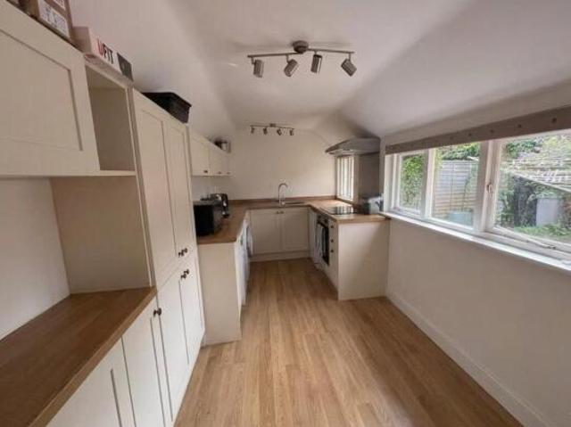 Cottage for rent in Sandown Park, Kent