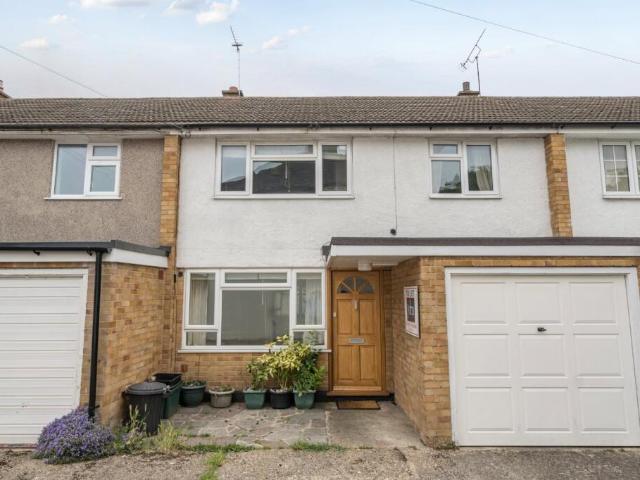Terraced House for rent in Bromley