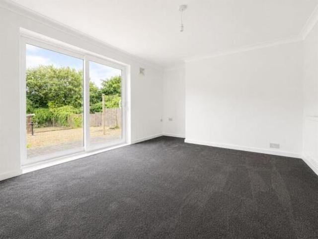 Cottage for rent in Paulsgrove, City Of Portsmouth