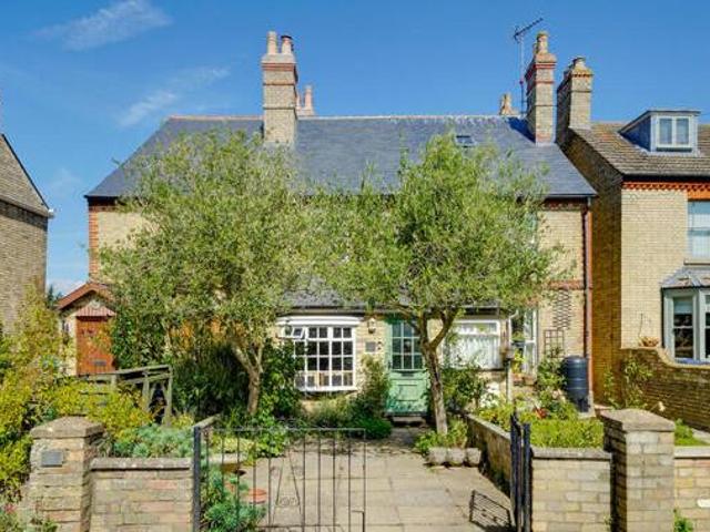 House for rent in Lyons, Greater London