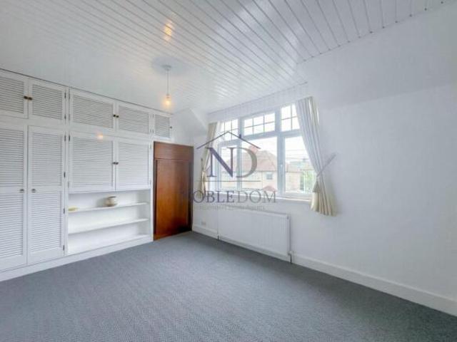 Cottage for rent in Hounslow, Greater London