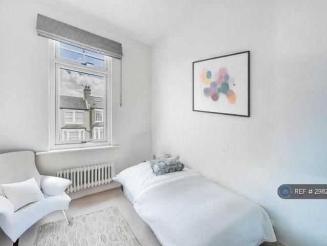 Cottage for rent in Cat Hill