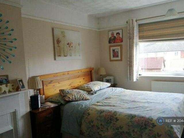 House for rent in Maidenhall, Key Street