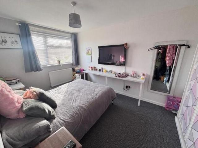 Cottage for rent in Bransholme, Hull