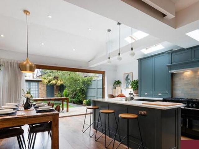 House for sale in Kingston Upon Thames, Greater London