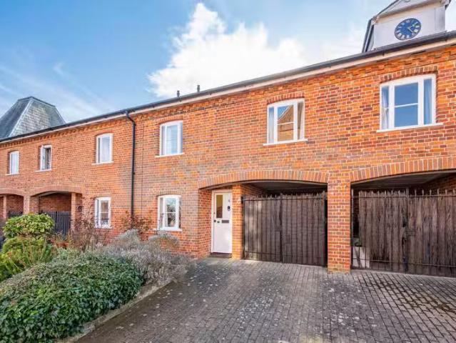 House for rent in Chelmondiston, Suffolk