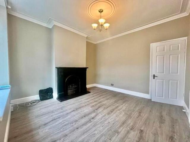 Cottage for rent in South Lane, West Yorkshire