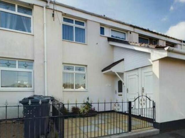 House for rent in Calderstones