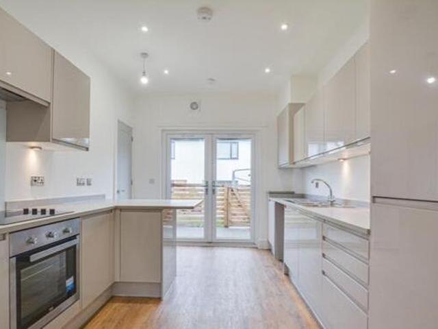 House for rent in Calderstones