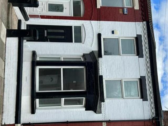 House for rent in Calderstones