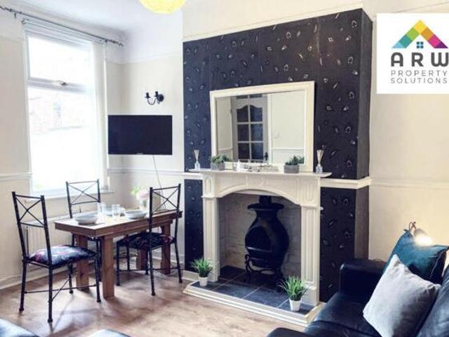 House for rent in Calderstones