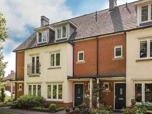 House for rent in Surrey