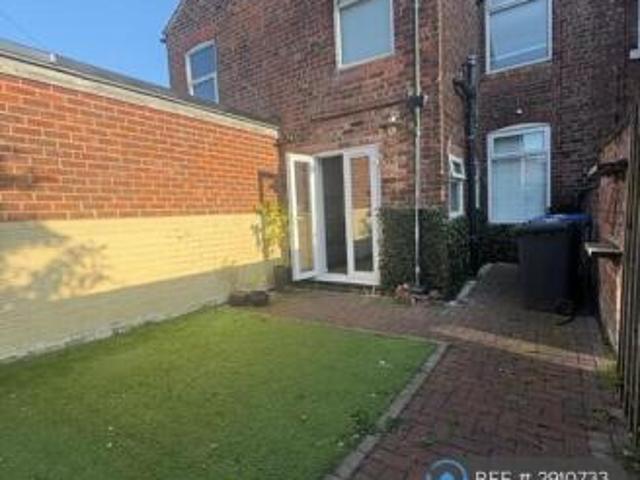 Cottage for rent in Warrington
