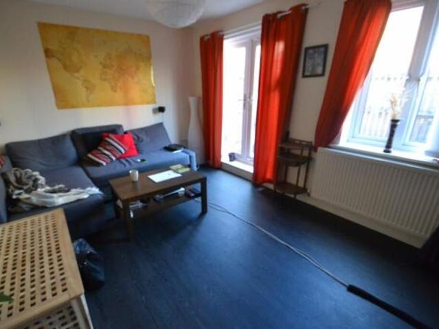Cottage for rent in Newcastle, Leslie
