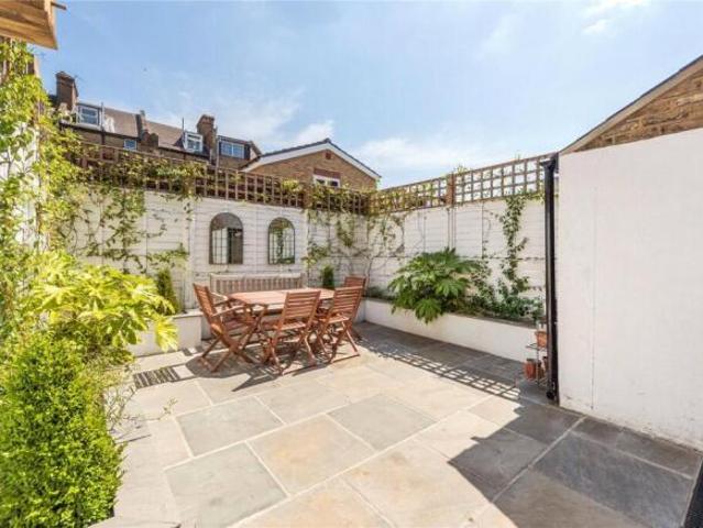 Cottage for rent in Cat Hill