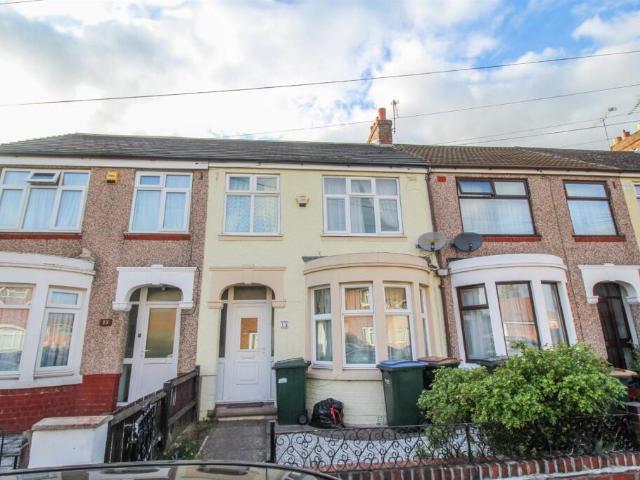 Terraced House for rent in Radford