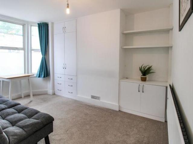 Cottage for rent in Harpur, Bedford