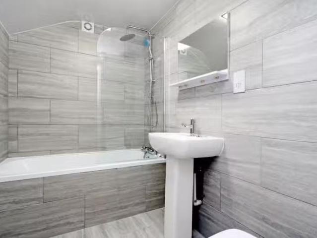 House for rent in Kingston Upon Thames, Greater London