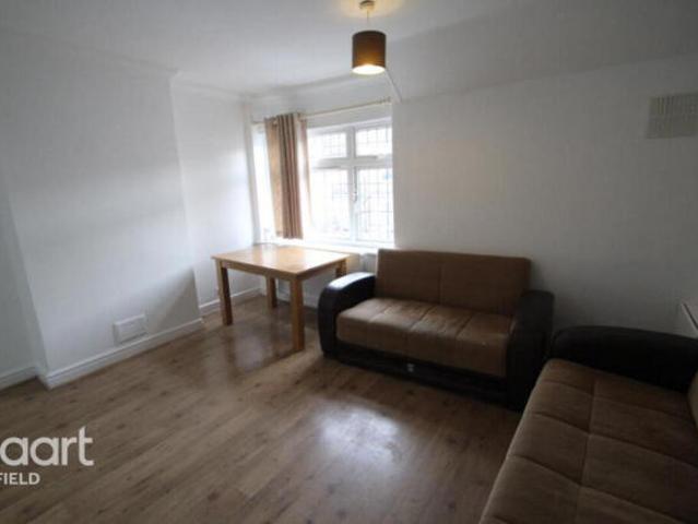 Cottage for rent in Enfield, Greater London