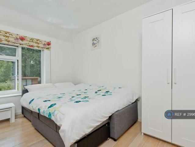 Cottage for rent in Cat Hill