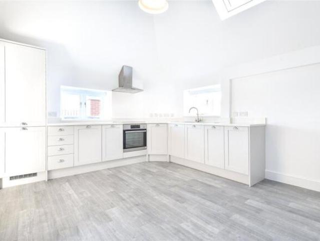 Cottage for rent in Orpington, Greater London
