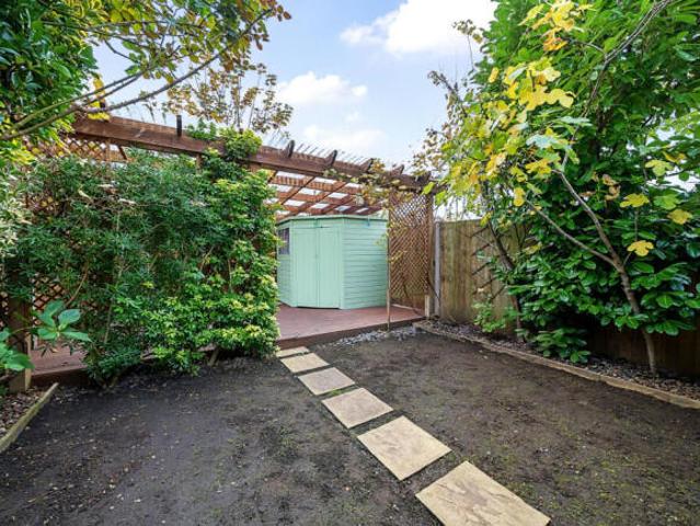 Cottage for rent in Eltham, Greater London