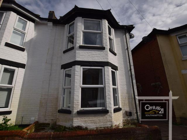 Terraced House for rent in City Of Southampton