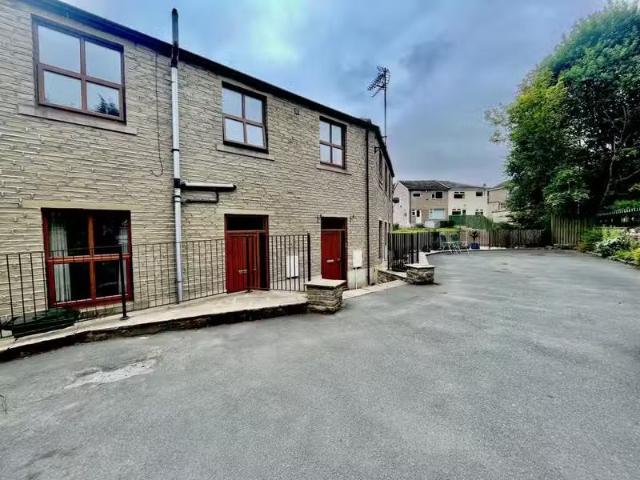 House for rent in Broad Folds, Clayton