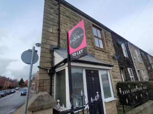 House for rent in Kirklees, Bury