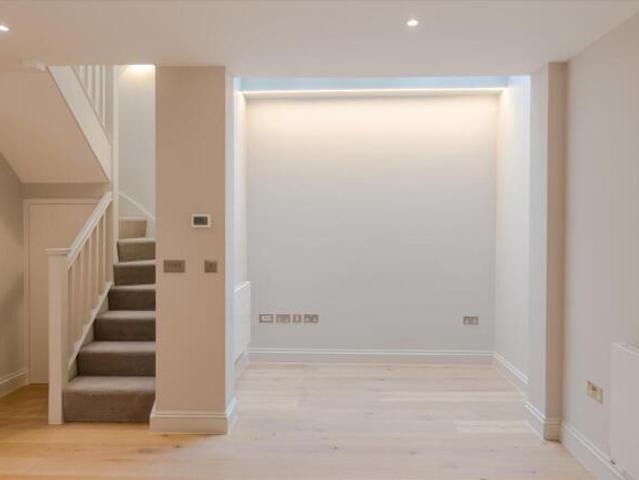 Cottage for rent in Cat Hill