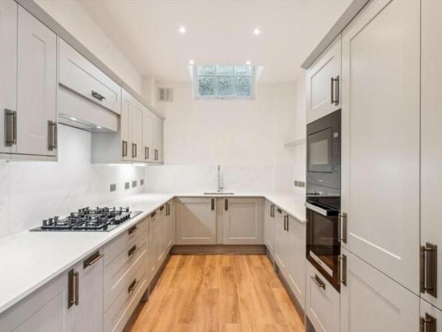Cottage for rent in Cat Hill