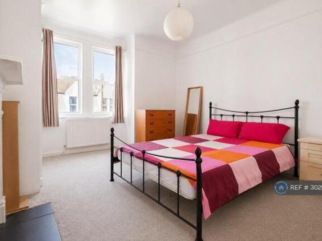 Cottage for rent in Cat Hill